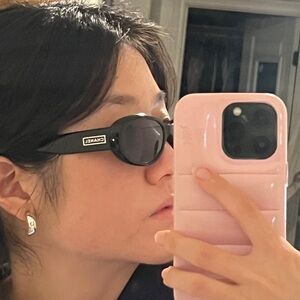 CHANEL authentic oval sunglasses 

Reference number: 5119 c.501/87